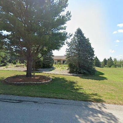 W337 S9706 Red Brae Dr, Mukwonago, WI 53149