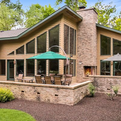 W3303 Lake Forest Ln, Lake Geneva, WI 53147