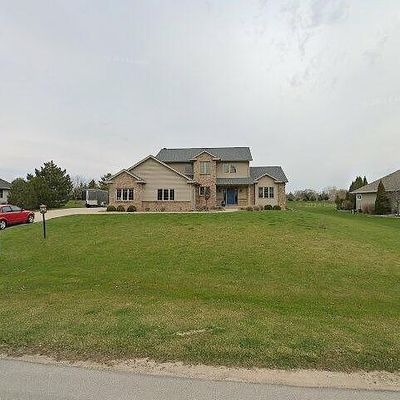 W5099 Valley Creek Rd, Fond Du Lac, WI 54937