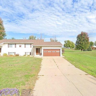 W8326 Prairie Pine Ln, Onalaska, WI 54650