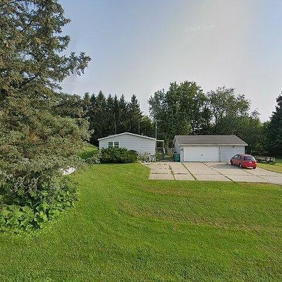 W8418 Hemlock Rd, Beaver Dam, WI 53916