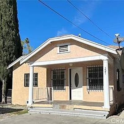 West Of Robertso, Los Angeles, CA 90003