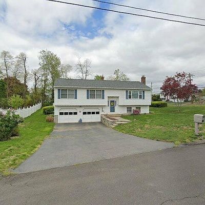 1 Krueger Ct, Ansonia, CT 06401