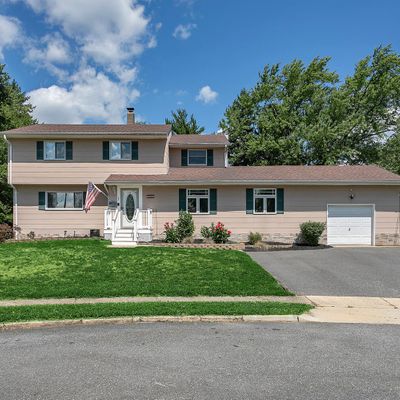 1 Newbury Cir, Howell, NJ 07731