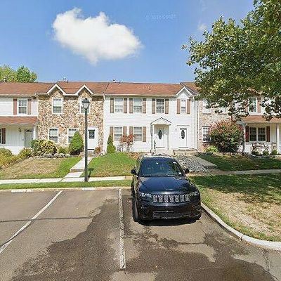 10 Dunmoor Ct S, Trenton, NJ 08690