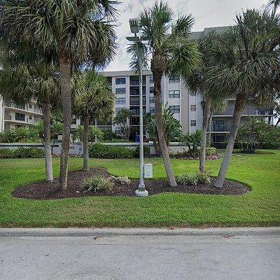 1001 Benjamin Franklin Dr #401, Sarasota, FL 34236