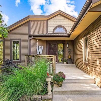 S36 W32012 Depot Hill Rd, Waukesha, WI 53189