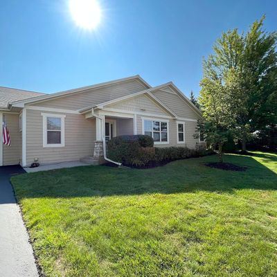 S70 W15525 Sandalwood Cir, Muskego, WI 53150