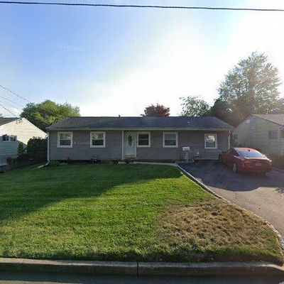 11 Wellesley Rd, Parlin, NJ 08859