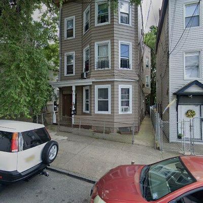 110 Lafayette St #1, Paterson, NJ 07501