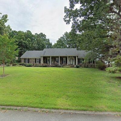 1104 Robin Hood Ln, Greer, SC 29651