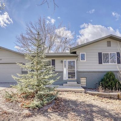 1107 Applewood Dr, Colorado Springs, CO 80907