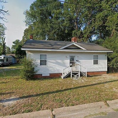 1108 Branson St, Fayetteville, NC 28305