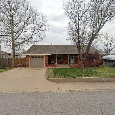 1116 Bedford Dr, Elk City, OK 73644