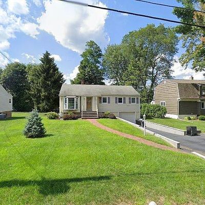 1003 Crystal Lake Ter, Franklin Lakes, NJ 07417