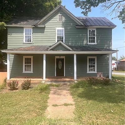 102 W Main St, Yanceyville, NC 27379