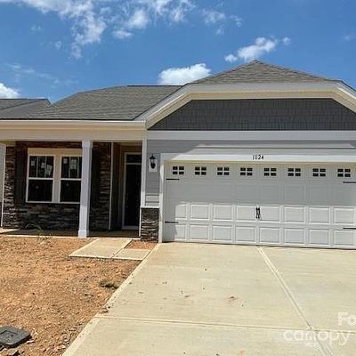 1024 Bull Dog Ln, Wingate, NC 28174