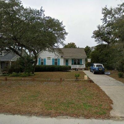 103 Se 56th Street Oak Island, Island, NC 28465