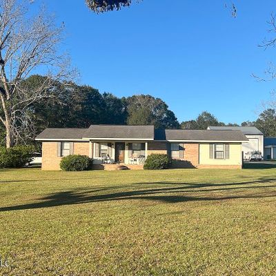 1033 Madsen Ave, Wiggins, MS 39577