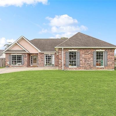 104 Evangeline Trace Drive, Belle Chasse, LA 70037