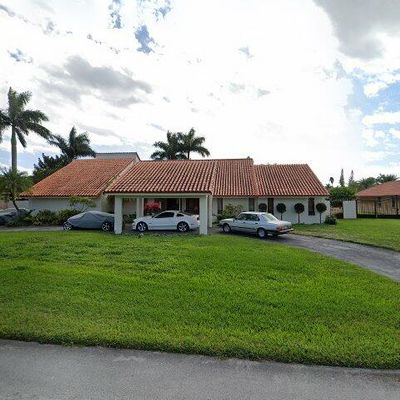 10440 Nw 133 Rd St, Hialeah, FL 33018