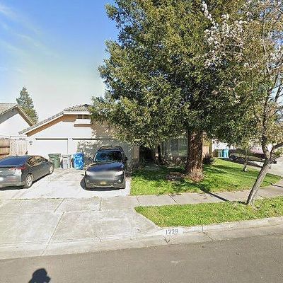 1228 De Meo St, Santa Rosa, CA 95407