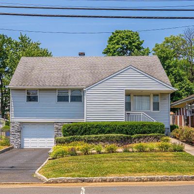 123 W Kelly Street W, Menlo Park Terrace, NJ 08840