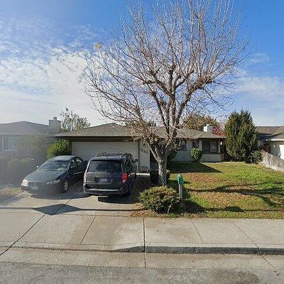 1230 El Toro Dr, Hollister, CA 95023