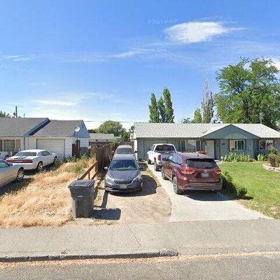 1233 Vandenburg Loop, Moses Lake, WA 98837