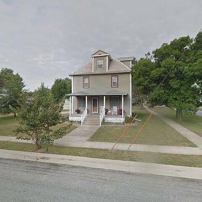 125 Grant Ave, Lowden, IA 52255