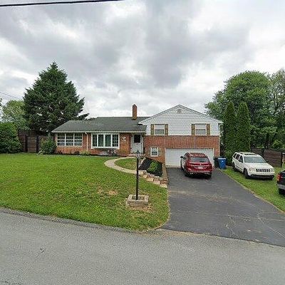 1285 Crescent Rd, York, PA 17402