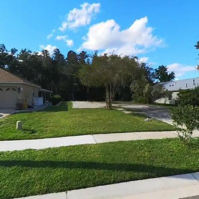 1323 Baythorn Dr, Wesley Chapel, FL 33543