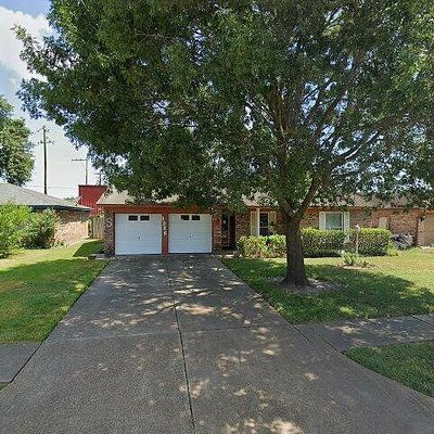 1326 Twin Falls Rd, Houston, TX 77088