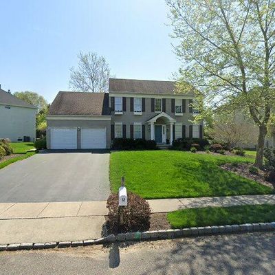 12 Apple Orchard Rd, Moorestown, NJ 08057