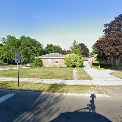 1205 Cadieux Rd, Grosse Pointe Park, MI 48230