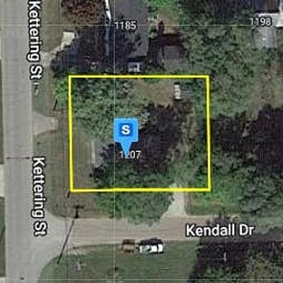 1207 Kettering St, Burton, MI 48509