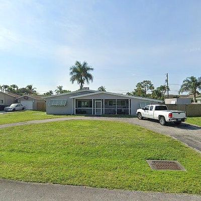 121 W Pine Tree Ave, Lake Worth, FL 33467