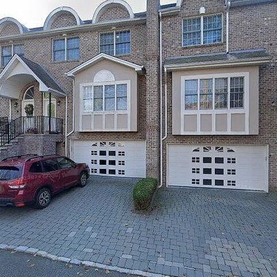 147 Stonegate Trl, Cresskill, NJ 07626