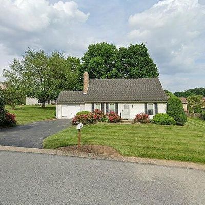 15 Deerfield Ln, York, PA 17403