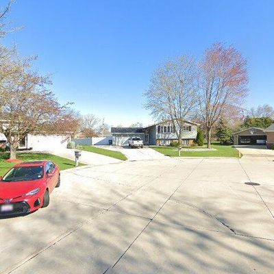 15 Pier Ct, Fond Du Lac, WI 54935