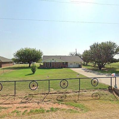 1565 Rifle Range Rd, Iowa Park, TX 76367