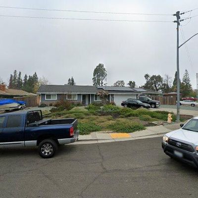 13351 E Laird St, Lockeford, CA 95237