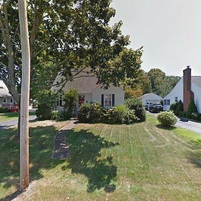 170 Maple St, Branford, CT 06405