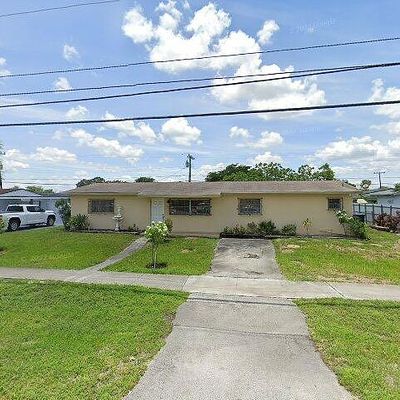 17230 Nw 78 Th Ave, Hialeah, FL 33015