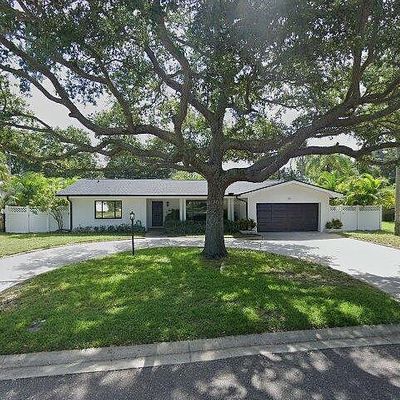 1727 Laurie Ln, Belleair, FL 33756