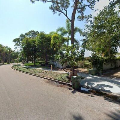 1750 Seminole Dr, Sarasota, FL 34239