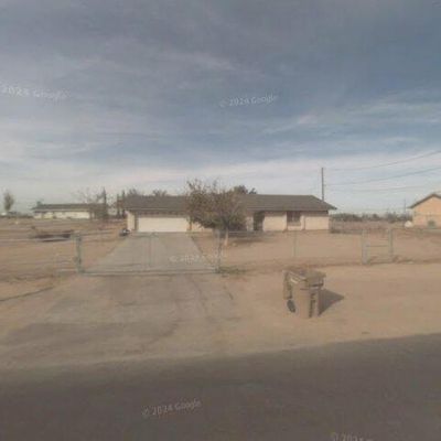 17590 Live Oak St, Hesperia, CA 92345