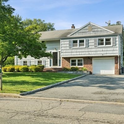 18 Ser Del Dr, Parsippany, NJ 07054