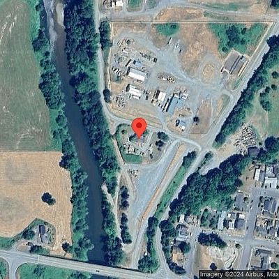 180 River Rd, Myrtle Point, OR 97458