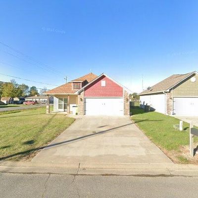 1818 S Spring St, Stuttgart, AR 72160